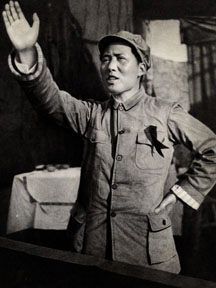 A photo showing a young Mao Zedong wearing his suit, circa 1939.